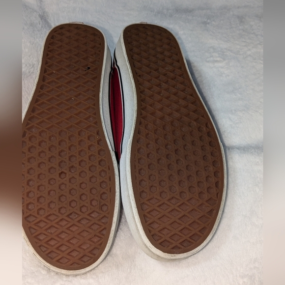 Vans Men's Red Canvas Sneakers - Picture 10 of 15